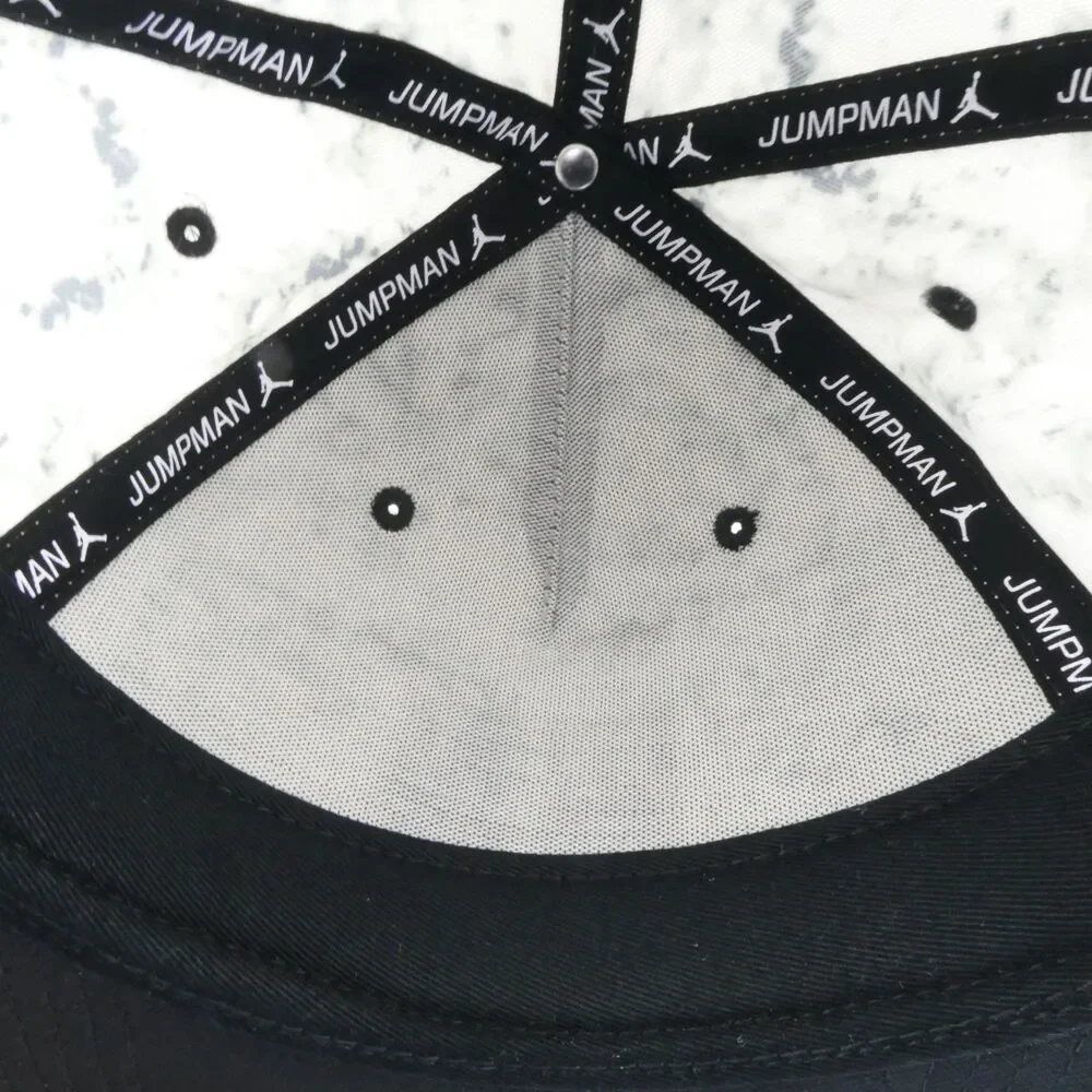 Air Jordan Hat Men White Black Seasonal Print Jumpman Snap Back Cap -RARE-